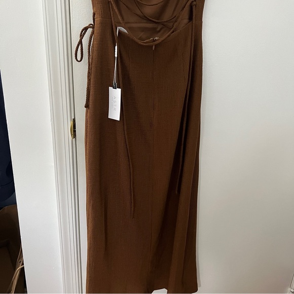 NWT Brinda Wrap Midi Dress in Brown - Picture 8 of 13